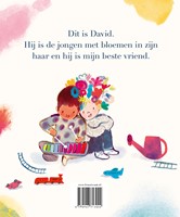 De jongen met bloemen in zijn haar-2