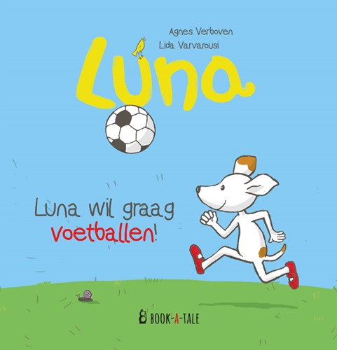 Luna Luna wil graag voetballen!